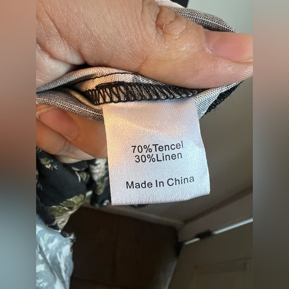 Tuckernuck Midnight Garden Lyles Dress maxi floral with belt size medium NWT - Picture 14 of 15